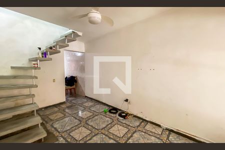 Sala de casa para alugar com 2 quartos, 116m² em Vila Silvia, São Paulo