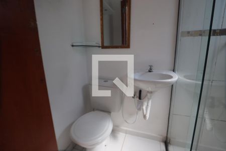 Banheiro da Suíte 1 de casa de condomínio para alugar com 2 quartos, 70m² em Jardim Tiete, São Paulo