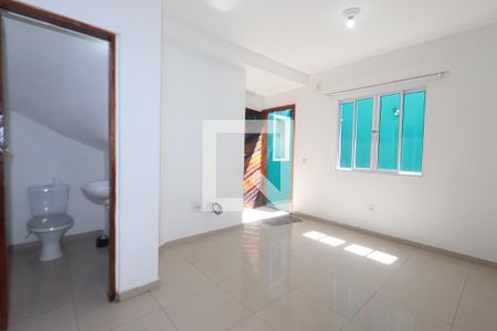 Sala de casa de condomínio para alugar com 2 quartos, 70m² em Jardim Tiete, São Paulo