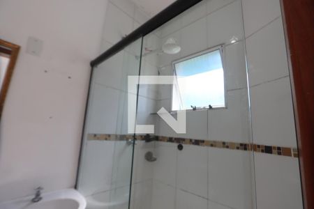 Banheiro da Suíte 1 de casa de condomínio para alugar com 2 quartos, 70m² em Jardim Tiete, São Paulo