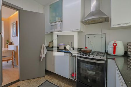 Apartamento para alugar com 3 quartos, 107m² em Belvedere, Belo Horizonte