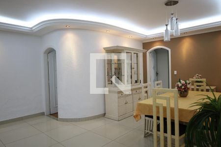 Casa à venda com 3 quartos, 206m² em Socorro, São Paulo