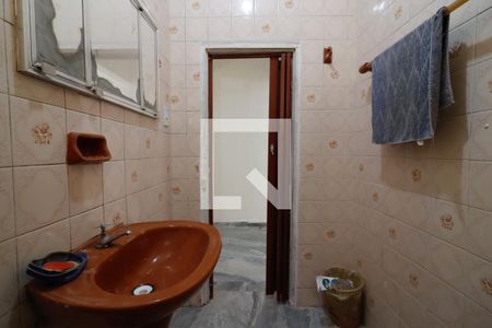 Banheiro de casa para alugar com 1 quarto, 60m² em Parque Cisper, São Paulo