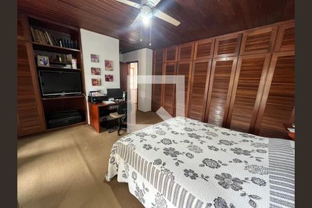 Casa à venda com 4 quartos, 360m² em Alphaville, Santana de Parnaíba