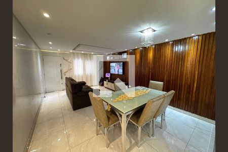 Casa à venda com 3 quartos, 130m² em Jardim Tango, São Paulo