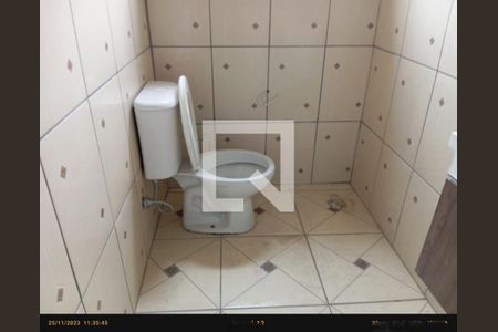 WC de casa à venda com 4 quartos, 200m² em Bussocaba, Osasco