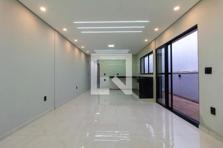 Sala e cozinha de casa para alugar com 2 quartos, 176m² em Jardim Popular, São Paulo