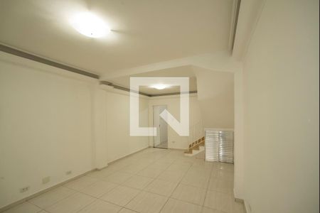 Sala de casa para alugar com 3 quartos, 230m² em Mirandópolis, São Paulo