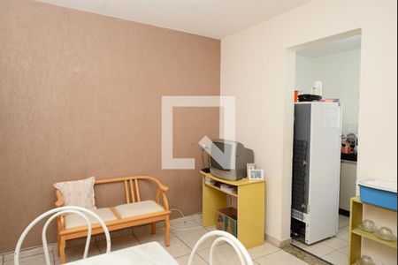 Sala de apartamento à venda com 2 quartos, 45m² em Solar do Barreiro, Belo Horizonte