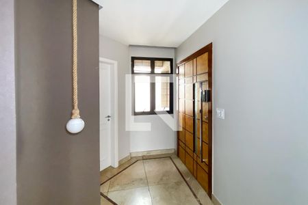 Hall de apartamento para alugar com 4 quartos, 210m² em Funcionários, Belo Horizonte