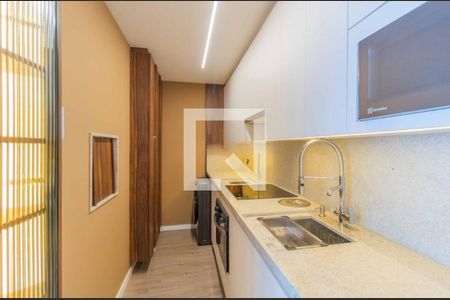 Cozinha de apartamento para alugar com 1 quarto, 45m² em Auxiliadora, Porto Alegre