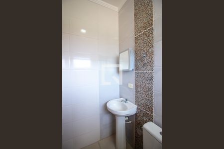 Banheiro de kitnet/studio para alugar com 1 quarto, 42m² em Parque São Bento, Sorocaba