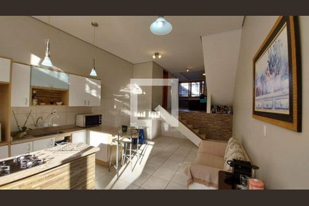 Sala / Cozinha  de casa de condomínio à venda com 3 quartos, 110m² em Partenon, Porto Alegre