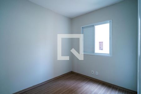 Quarto 2 de apartamento para alugar com 2 quartos, 56m² em Vila Hortência, Sorocaba