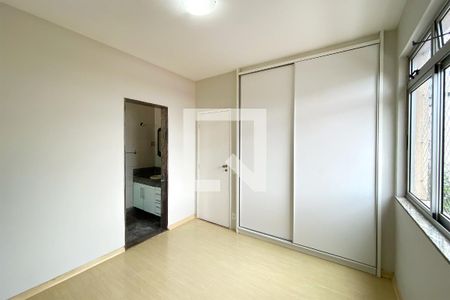 Suite 1 de apartamento para alugar com 3 quartos, 117m² em Aeroporto, Belo Horizonte