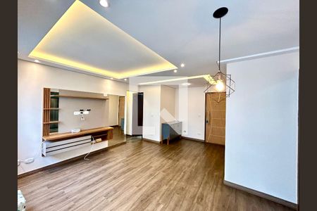 Sala de apartamento para alugar com 2 quartos, 72m² em Vila Rosalia, Guarulhos