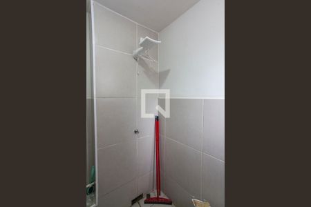 Banheiro da Suite de apartamento para alugar com 2 quartos, 59m² em Morumbi, Uberlândia