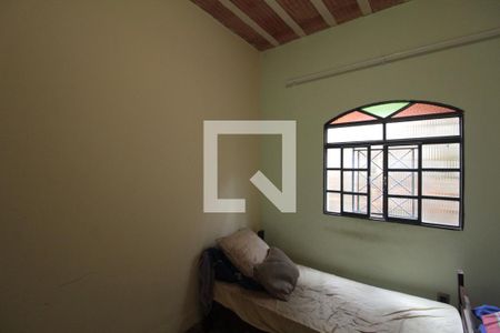 Quarto 1 de casa à venda com 3 quartos, 360m² em Copacabana, Belo Horizonte