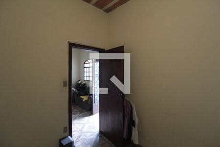 Quarto 1 de casa à venda com 3 quartos, 360m² em Copacabana, Belo Horizonte