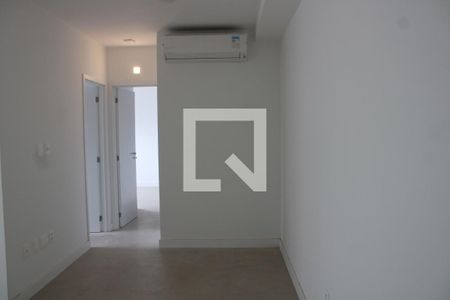 Sala de apartamento para alugar com 2 quartos, 81m² em Firminiano Pinto, São Paulo