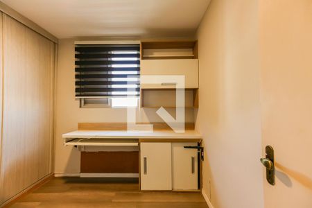 Quarto 1 de apartamento para alugar com 2 quartos, 54m² em Jardim Pinheiros, São Paulo