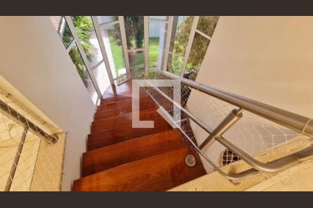 Casa para alugar com 4 quartos, 780m² em Morada da Colina, Uberlândia