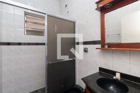 Banheiro de casa para alugar com 1 quarto, 55m² em Parque Savoi City, São Paulo