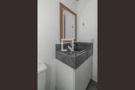 Banheiro da Suíte de apartamento para alugar com 3 quartos, 72m² em Jardim Itu, Porto Alegre