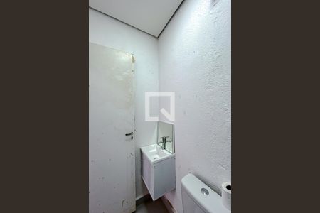 Banheiro de kitnet/studio para alugar com 1 quarto, 22m² em Parque da Mooca, São Paulo