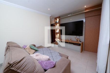 Sala de casa para alugar com 3 quartos, 412m² em Novo Eldorado, Contagem