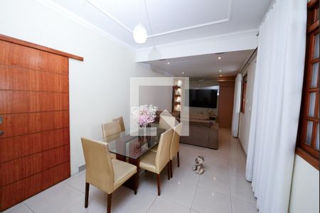 Sala de casa para alugar com 3 quartos, 412m² em Novo Eldorado, Contagem