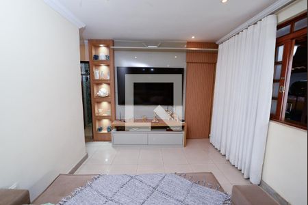 Sala de casa para alugar com 3 quartos, 412m² em Novo Eldorado, Contagem