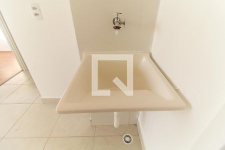 Sala/Cozinha de apartamento para alugar com 2 quartos, 34m² em Vila Carmosina, São Paulo