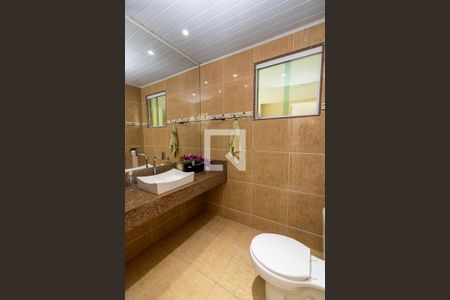 Banheiro Social de casa para alugar com 4 quartos, 300m² em Padre Miguel, Rio de Janeiro