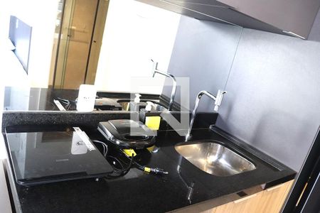 Cozinha de kitnet/studio para alugar com 1 quarto, 16m² em Bela Vista, São Paulo