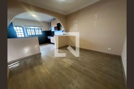 Casa para alugar com 3 quartos, 220m² em Jardim Belval, Barueri