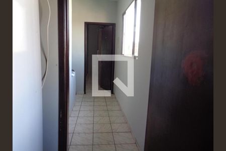 CORREDOR INTERNO de casa à venda com 4 quartos, 179m² em Bandeiras, Osasco