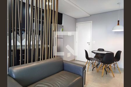 Sala de apartamento para alugar com 1 quarto, 40m² em Vila Regente Feijó, São Paulo