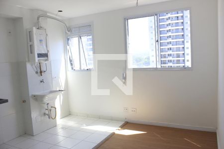 Sala com cozinha de apartamento à venda com 2 quartos, 35m² em Vila Galvão, Guarulhos