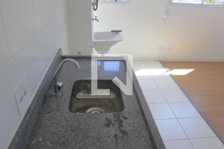Cozinha com tanque de apartamento à venda com 2 quartos, 35m² em Vila Galvão, Guarulhos
