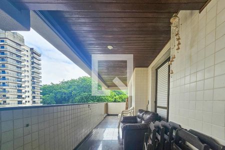 Apartamento para alugar com 3 quartos, 160m² em Vila Alzira, Guarujá