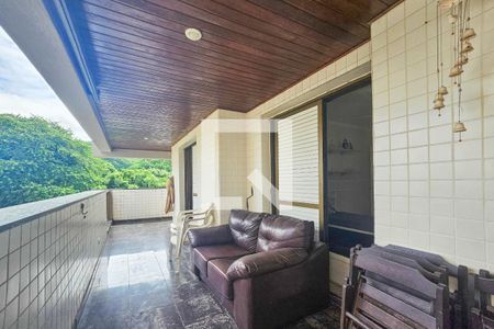 Apartamento para alugar com 3 quartos, 160m² em Vila Alzira, Guarujá
