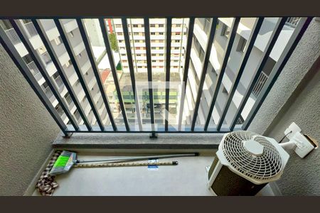 Varanda de kitnet/studio para alugar com 1 quarto, 26m² em Pinheiros, São Paulo
