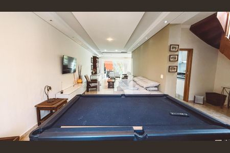 Sala de casa para alugar com 4 quartos, 240m² em Santa Teresinha, São Paulo