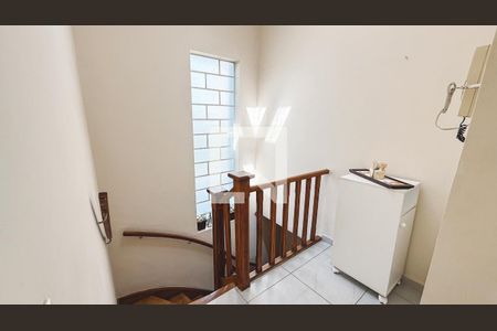 Hall de casa para alugar com 4 quartos, 240m² em Santa Teresinha, São Paulo