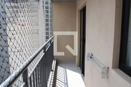 Varanda de kitnet/studio para alugar com 1 quarto, 28m² em Liberdade, São Paulo