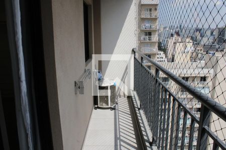 Varanda de kitnet/studio para alugar com 1 quarto, 28m² em Liberdade, São Paulo