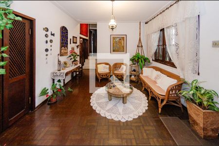 Sala de casa à venda com 4 quartos, 260m² em Sion, Belo Horizonte