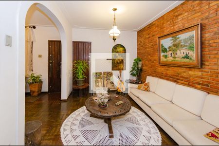 Sala de casa à venda com 4 quartos, 260m² em Sion, Belo Horizonte