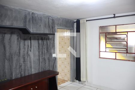 Sala de casa para alugar com 2 quartos, 200m² em Jardim Egle, São Paulo